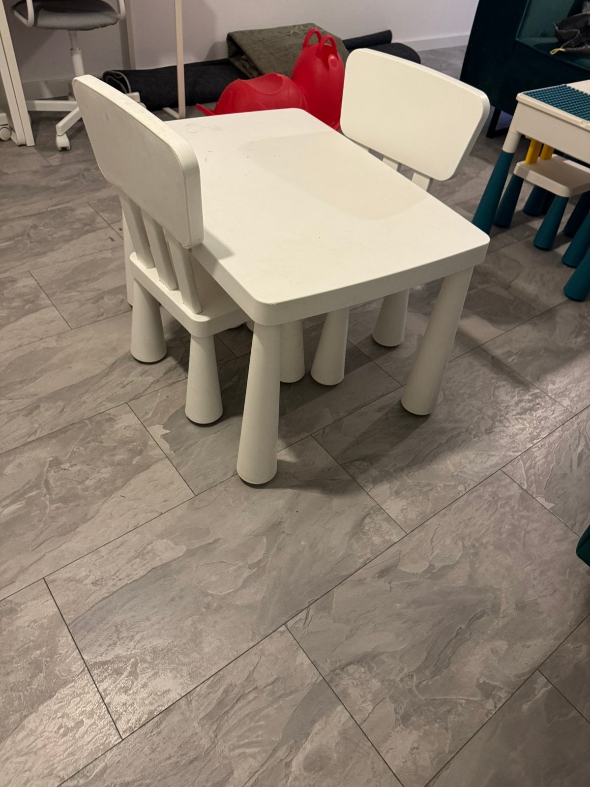 Kinderstoelen met tafel wit, Ophalen
