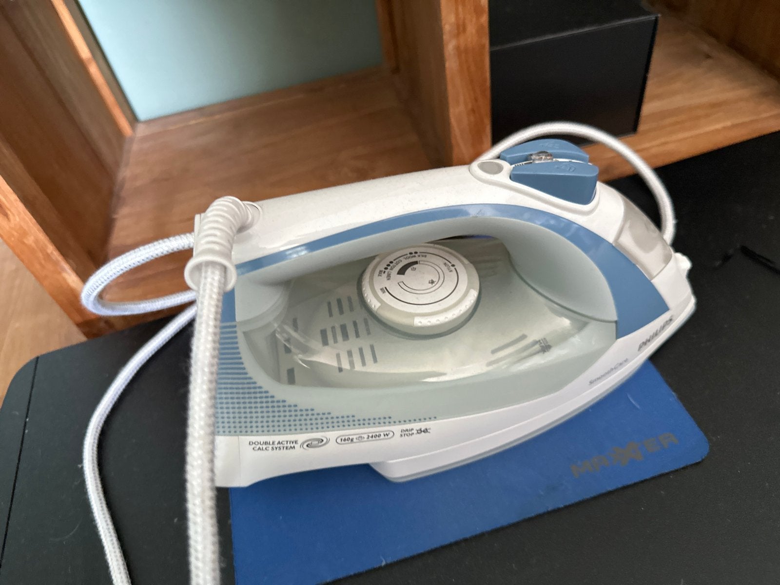Philips Strijkijzer met Snoer - 2400W, EasyFlow, Drip Stop, Witgoed en Apparatuur, Ophalen of Verzenden, Zo goed als nieuw, Strijkijzer met snoer