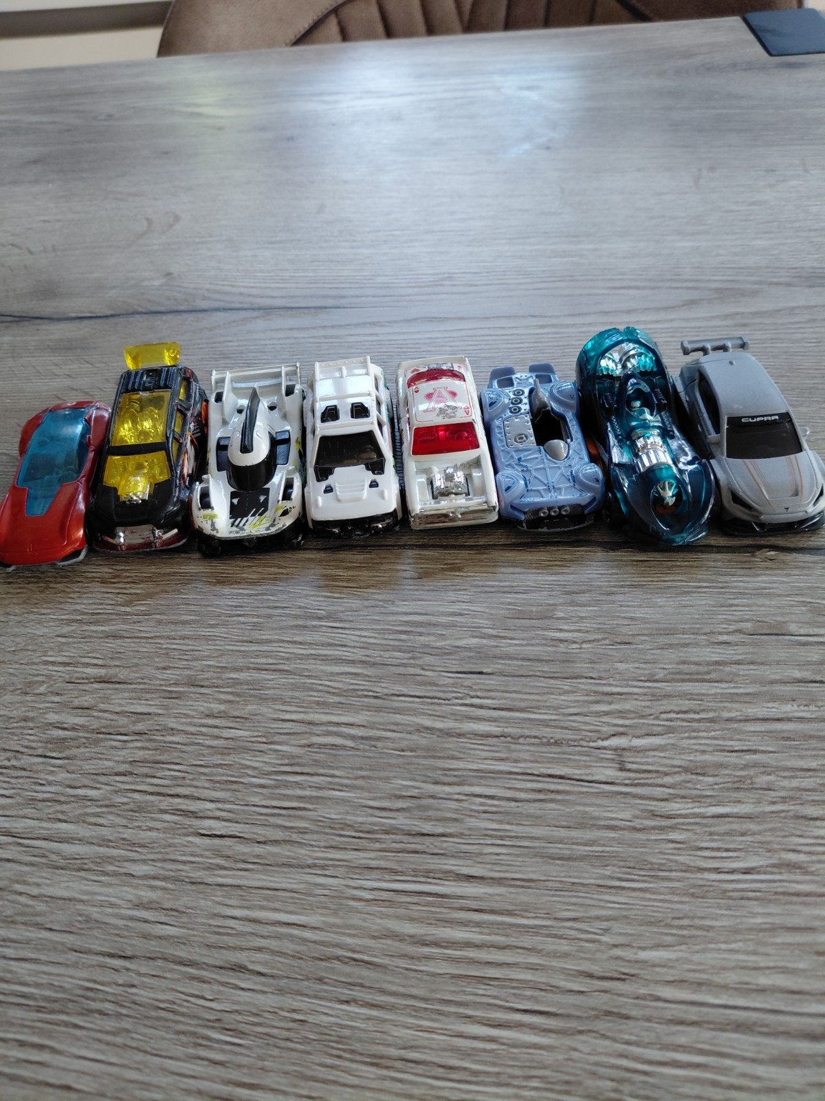 8 hotweels samen, Kinderen en Baby's, Speelgoed | Speelgoedvoertuigen, Ophalen of Verzenden