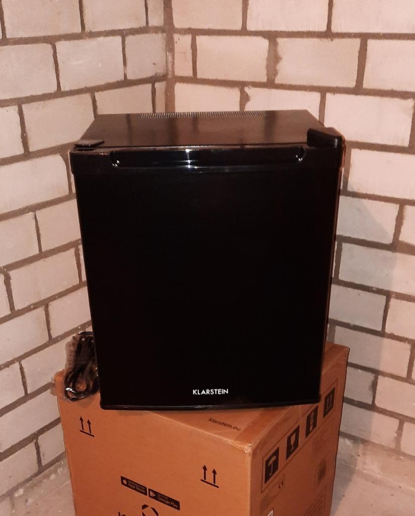Klarstein Silent Cool Mini koelkast - 30 Liter - Zwart, Witgoed en Apparatuur, Koelkasten en IJskasten, Zonder vriesvak, Nieuw