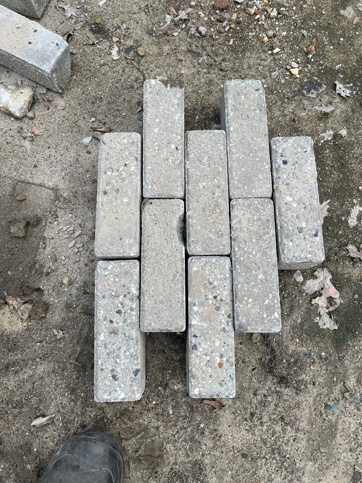 Gebruikte betonnen klinkers voor bestrating, Gebruikt, Klinkers, Ophalen of Verzenden, 10 m² of meer