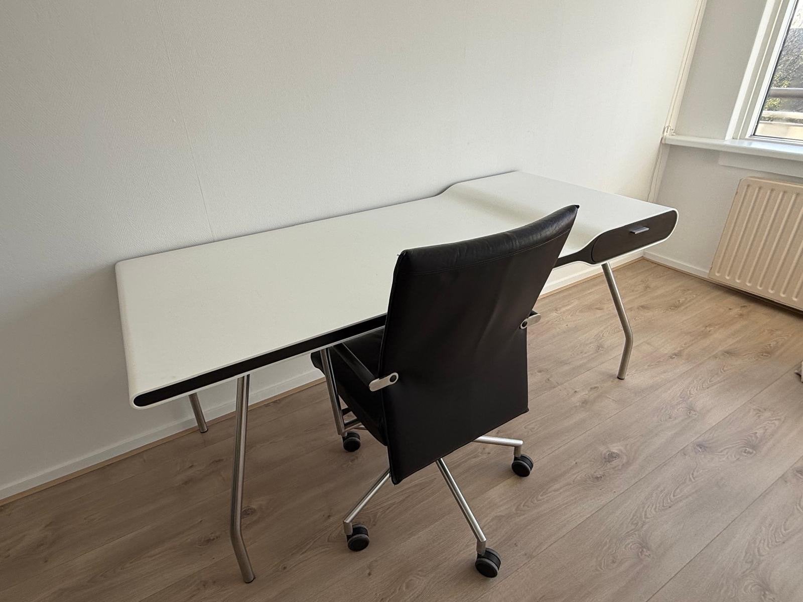 Arco Icon Desk - design bureau (180x75cm), Huis en Inrichting, Ophalen, Overige typen, Gebruikt, Hout