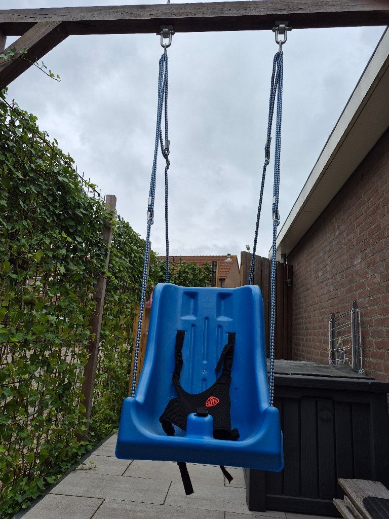 Schommel kuip kunstof klein met harnas - Michel Koene, Ophalen, Gebruikt, Schommel