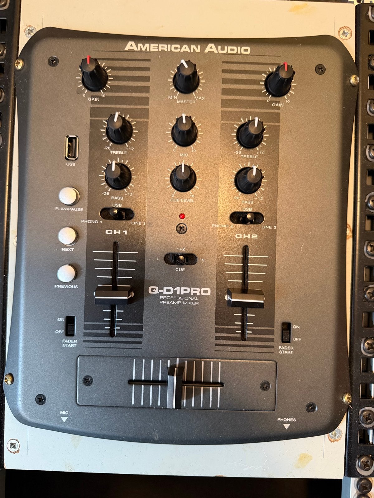American Audio Q-D1 PRO DJ Mixer met Flightcase, Ophalen of Verzenden, Gebruikt, Dj-set, Overige merken