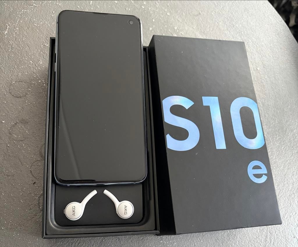 Samsung Galaxy S10e met 3 hoesjes, Telecommunicatie, Mobiele telefoons | Samsung, Ophalen, Gebruikt, Zwart, Touchscreen