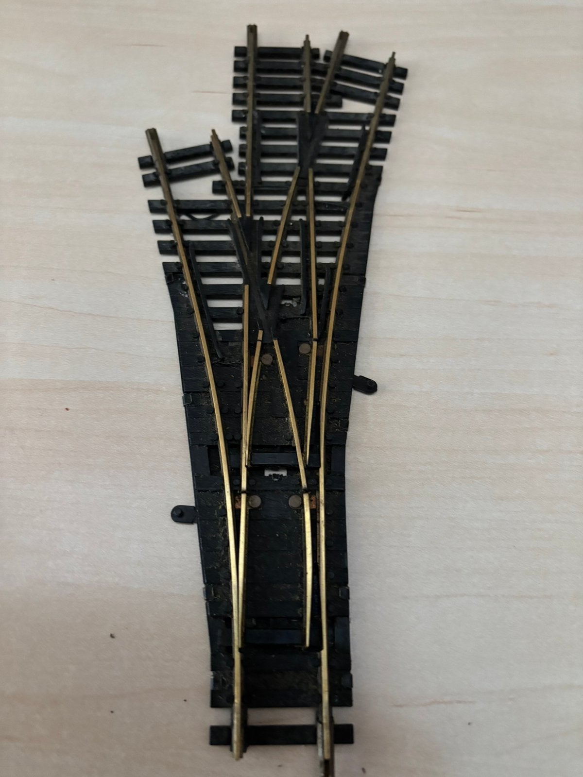 Drie weg wissel Fleischmann 6057, Hobby en Vrije tijd, Modeltreinen | H0, Gelijkstroom, Verzenden, Fleischmann, Rails