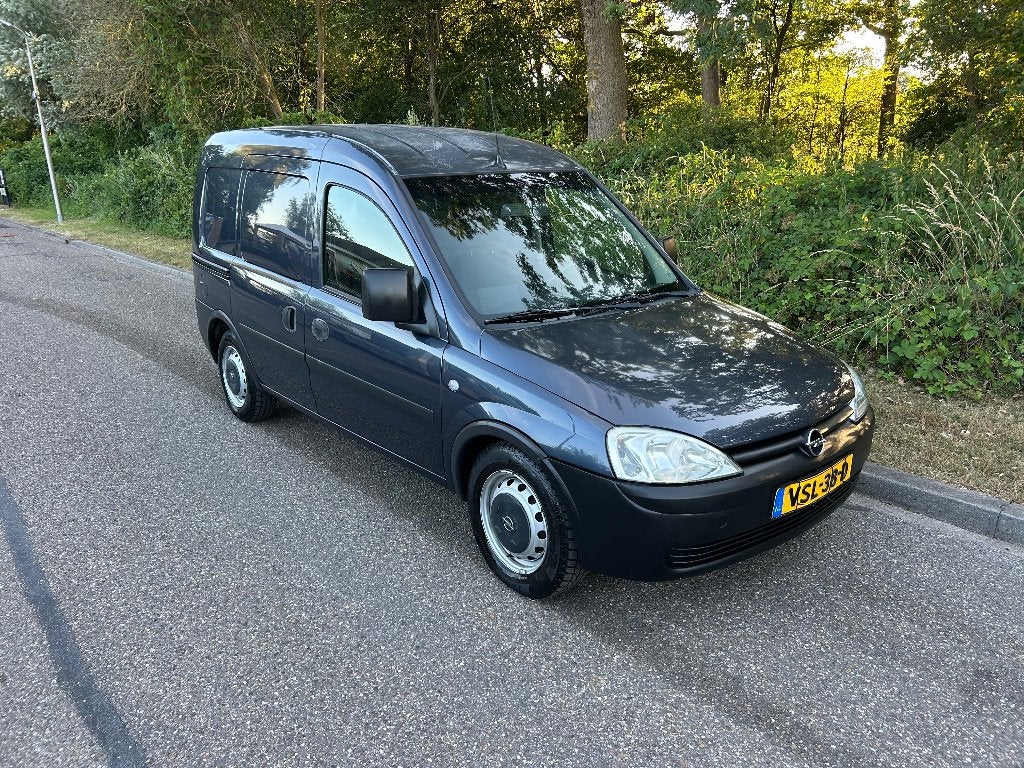 Opel combo benzine uitvoering!!, Auto's, Bestelauto's, Bedrijf, ABS, Airbags, Airconditioning, Boordcomputer, Centrale vergrendeling