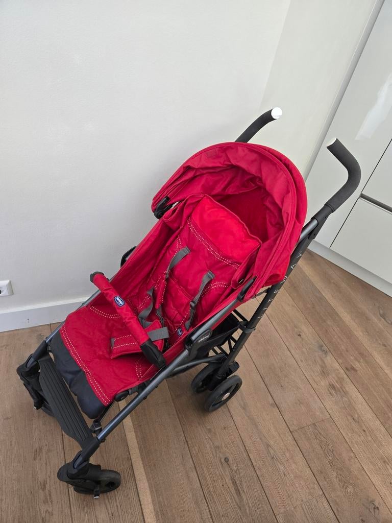 Chicco Liteway2 buggy met extra's, Kinderen en Baby's, Buggy's, Zo goed als nieuw, Overige merken, Regenhoes, Voetenzak, Ophalen