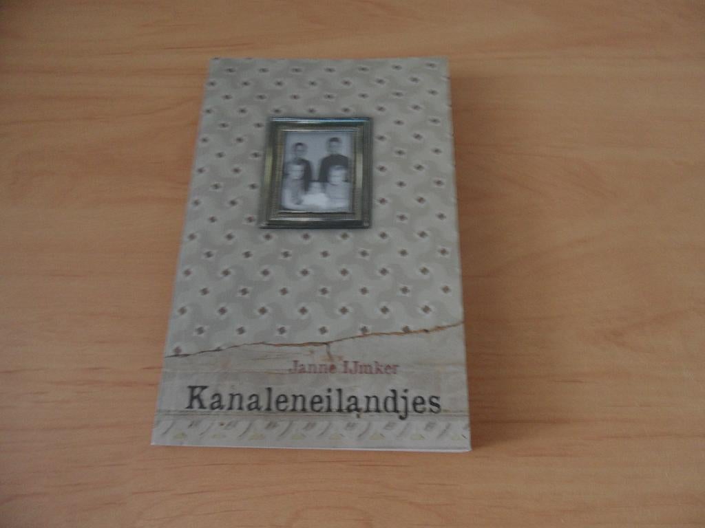 Kanaleneilandjes- Janne IJmker, Ophalen of Verzenden, Zo goed als nieuw