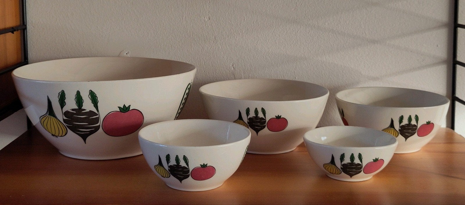 Set van 5 keramieken schalen, Keramiek, Vintage, Ophalen of Verzenden, Schaal of Schalen