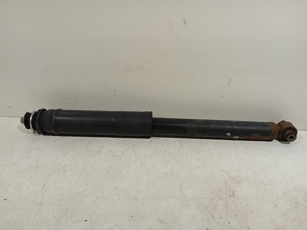 Schokbreker rechts achter Toyota Auris, Onderdelen@venauto.nl, Van der Ven Autorecycling B.V., Gebruikt, Ettenseweg 76, 4706 PB Roosendaal, The Netherlands