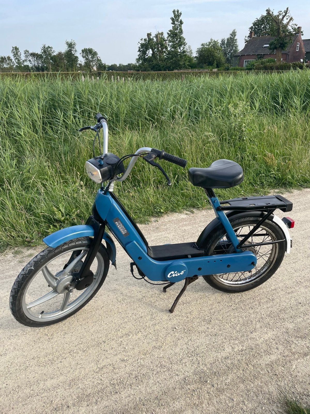 Vespa ciao blauw kenteken, Fietsen en Brommers, Brommers | Vespa, Ophalen, Zo goed als nieuw