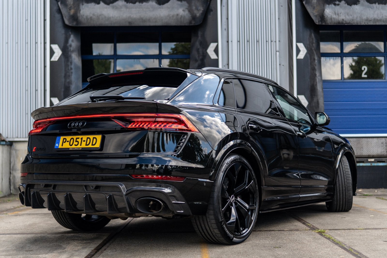 Audi Rsq8 Quattro 600PK+Massage&keramisch&nightvission&full, 3500 kg, 600 pk, Zwart, 156 €/maand