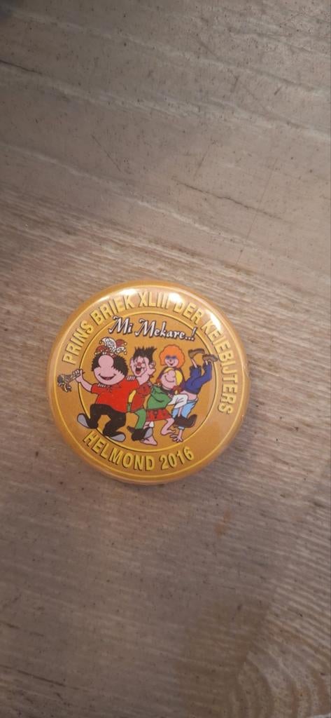Keiebijters Helmond Button carnaval 2016 (17126), Verzamelen, Speldjes, Pins en Buttons, ., Ophalen of Verzenden, Zo goed als nieuw