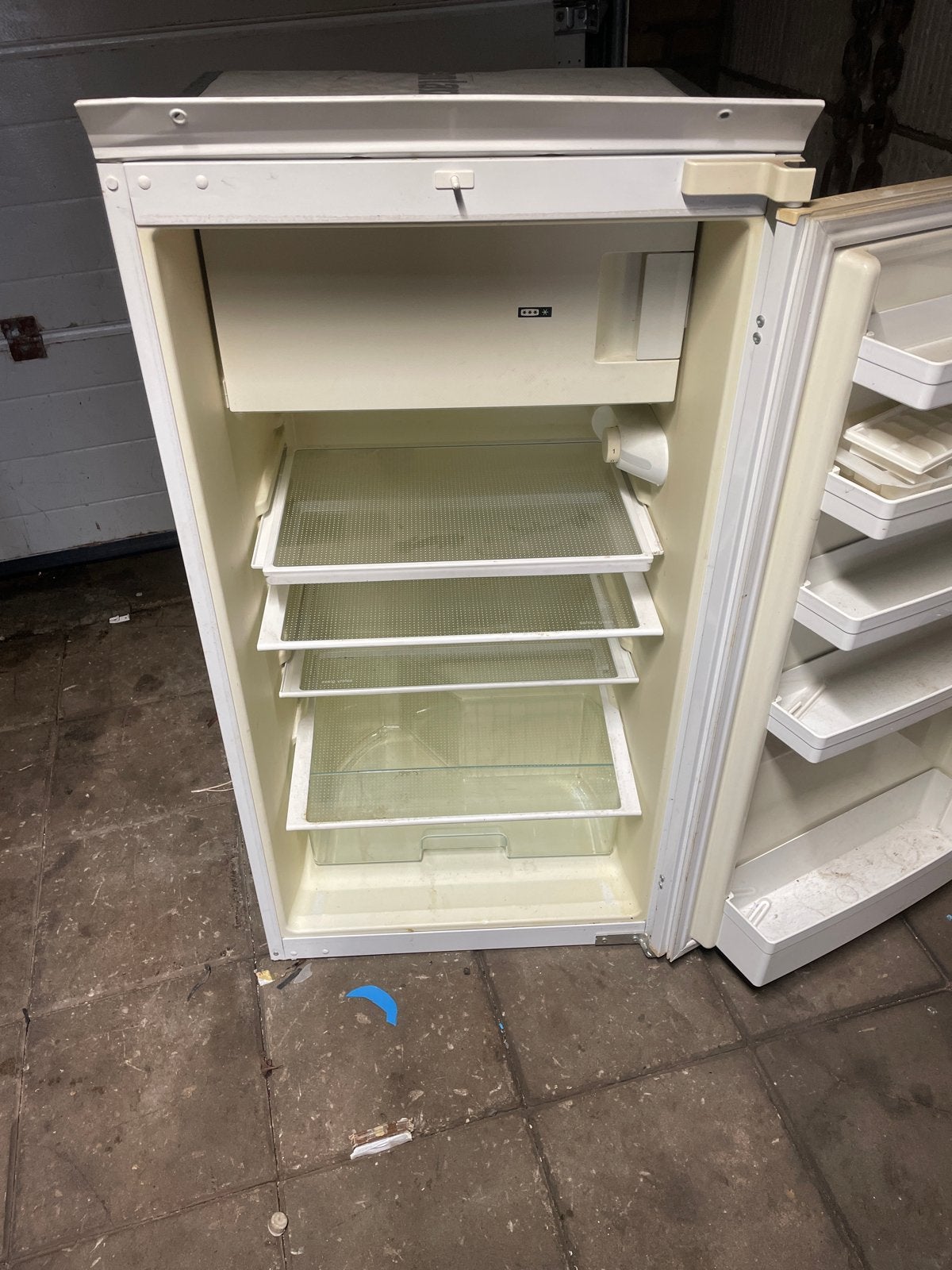 Siemens KI17L74 Koelkast met vriesvak - Gebruikt, Gebruikt, 100 tot 150 liter, 45 tot 60 cm, Met vriesvak