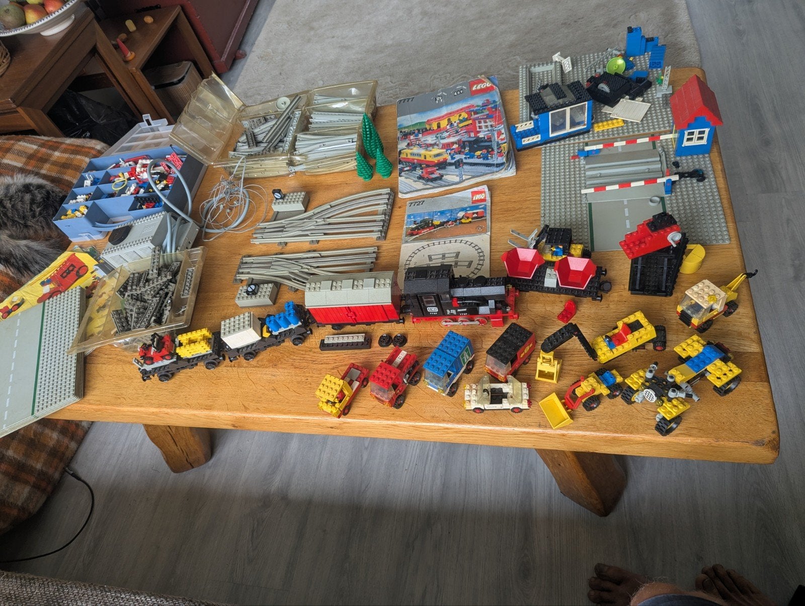 Grote Set Vintage LEGO 80's oa 12V Trein 7727, 7777 en  7838, Ophalen, Gebruikt