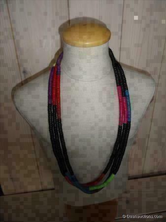 Lange ketting Manouk zwart en kleurtjes, nieuw., Ophalen of Verzenden, Nieuw, Zwart