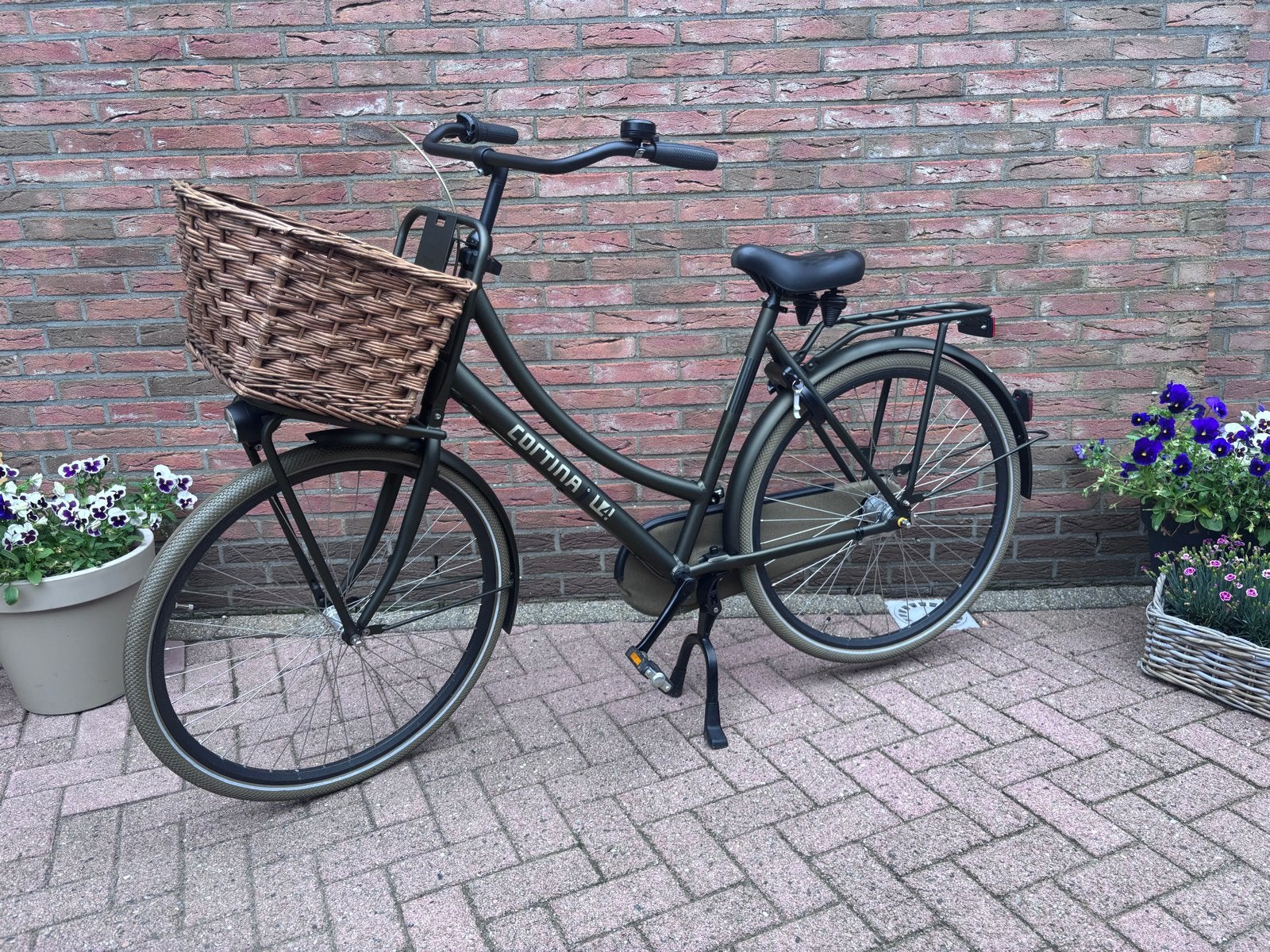 Cortina U1 Damesfiets met mand - Zo goed als nieuw, Terugtraprem, Versnellingen, 56 cm of meer, Zo goed als nieuw