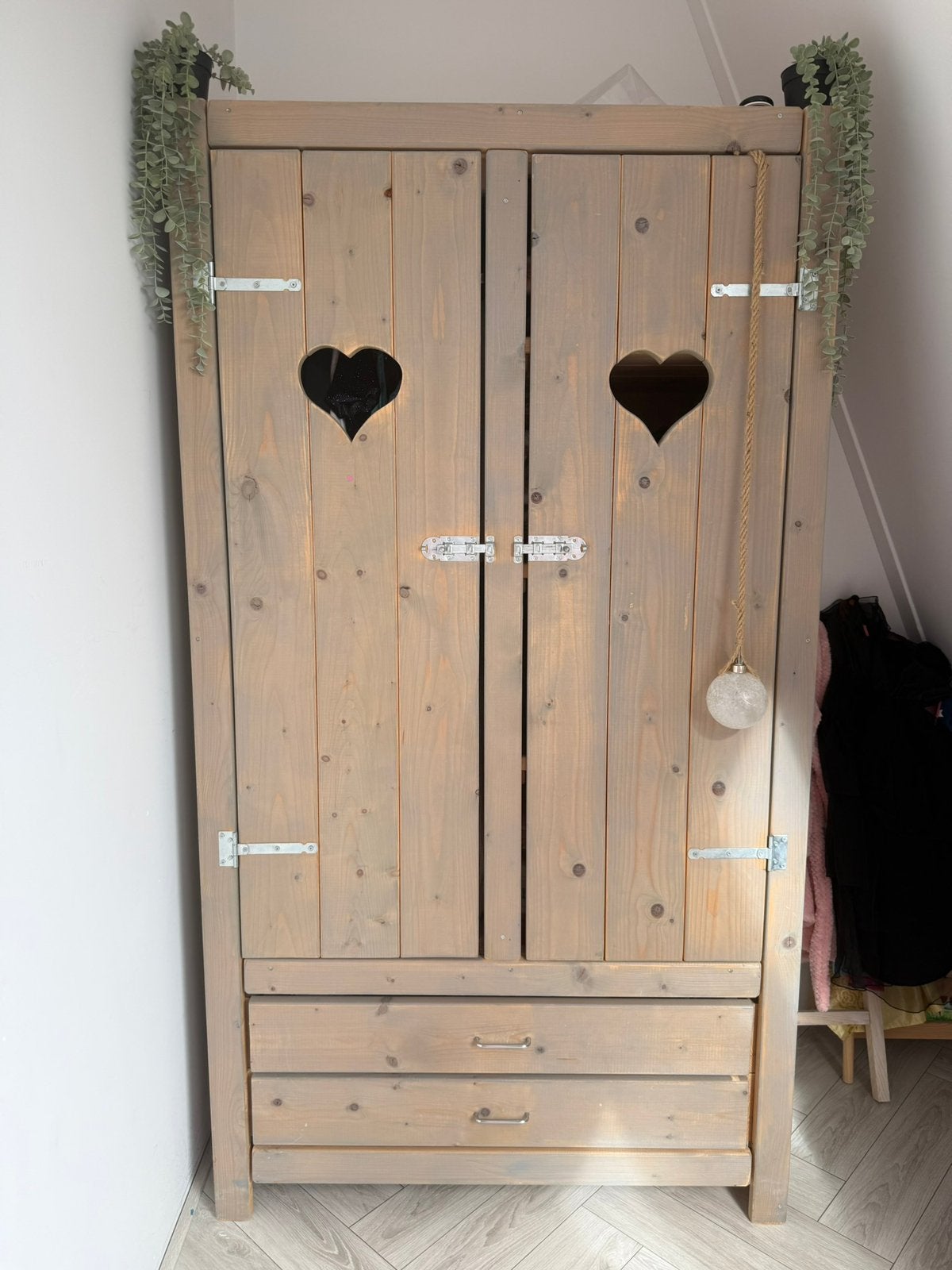 Mooie houten hartjes kledingkast, Kinderen en Baby's, Ophalen, Kast, 50 tot 70 cm, 105 cm of meer