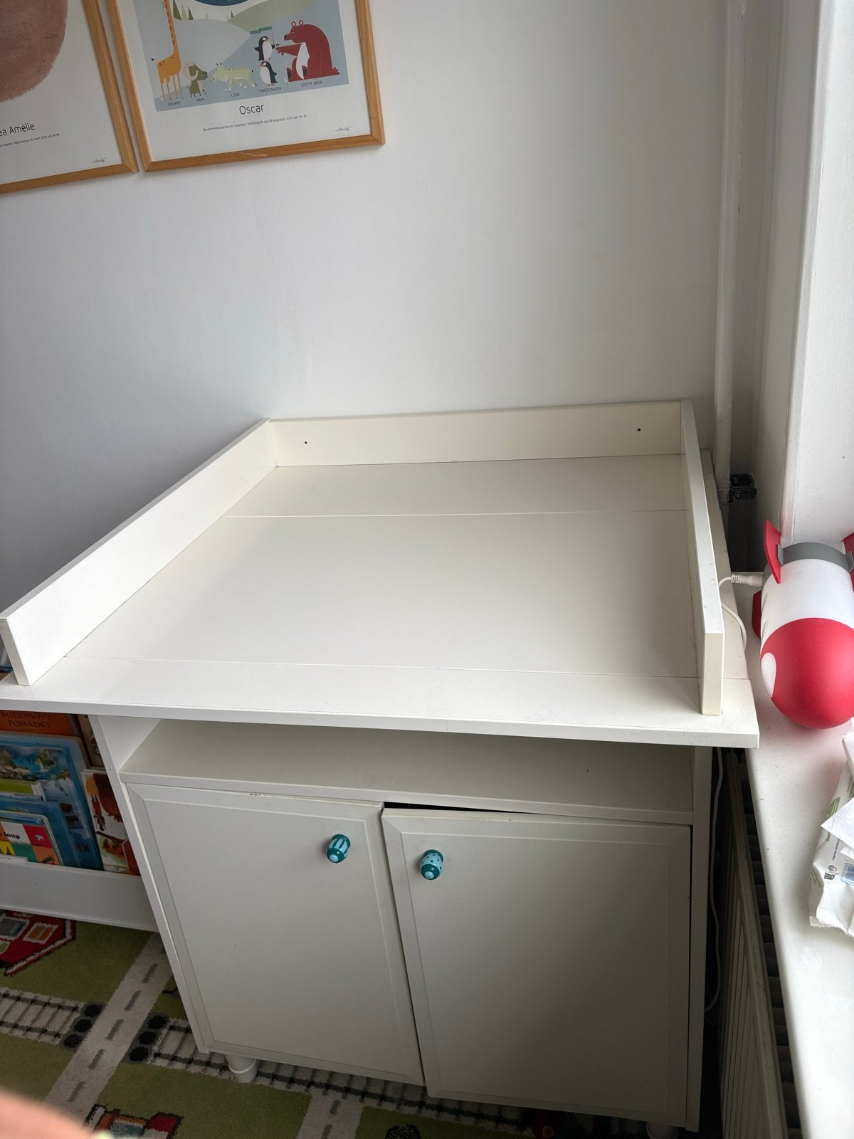 Witte commode met opstaande rand en opbergruimte, Ophalen, Gebruikt, 70 cm of meer, 75 tot 100 cm
