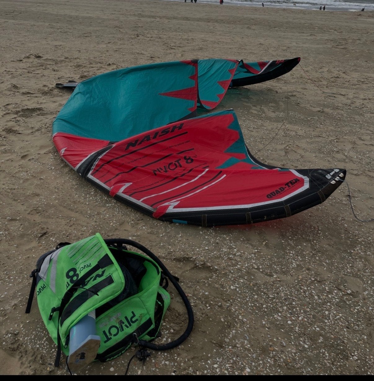 Naish Pivot 8m kite, Gebruikt, 8 m², Geen board, Ophalen of Verzenden
