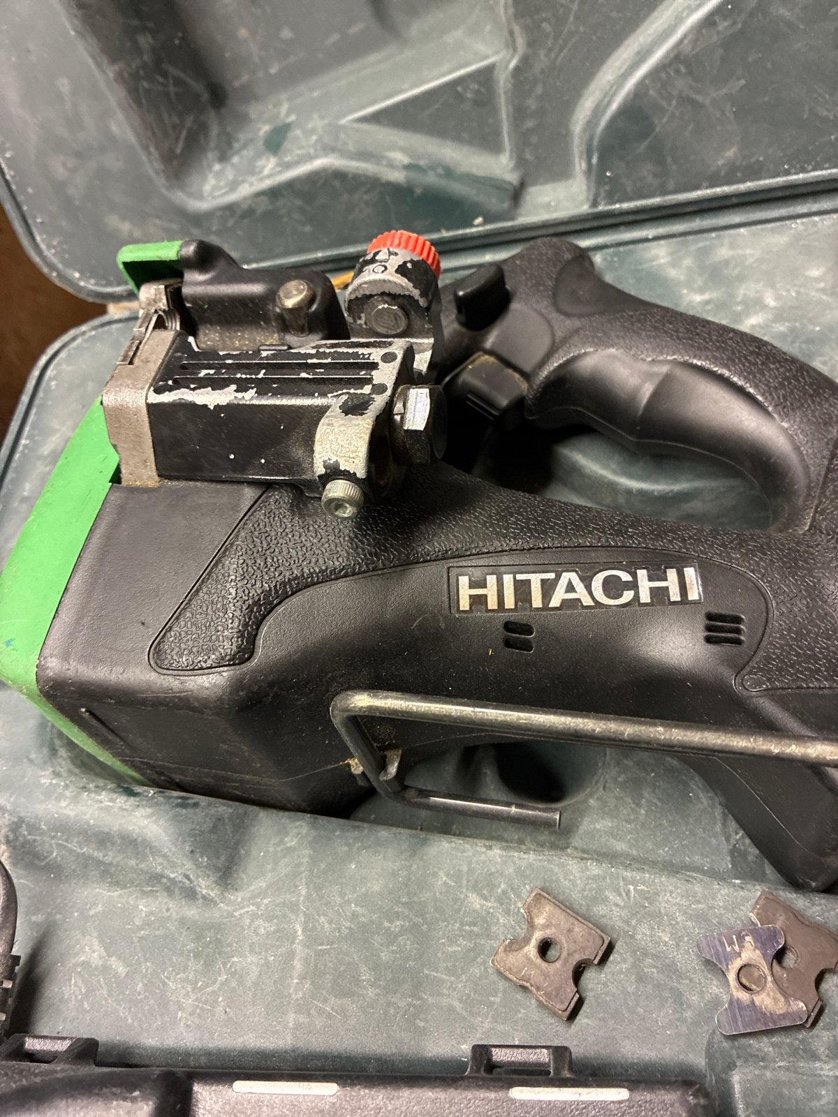 Hitachi CL 14DSL Accu Draadstangsnijder met lader en accu, Ophalen of Verzenden, Gebruikt