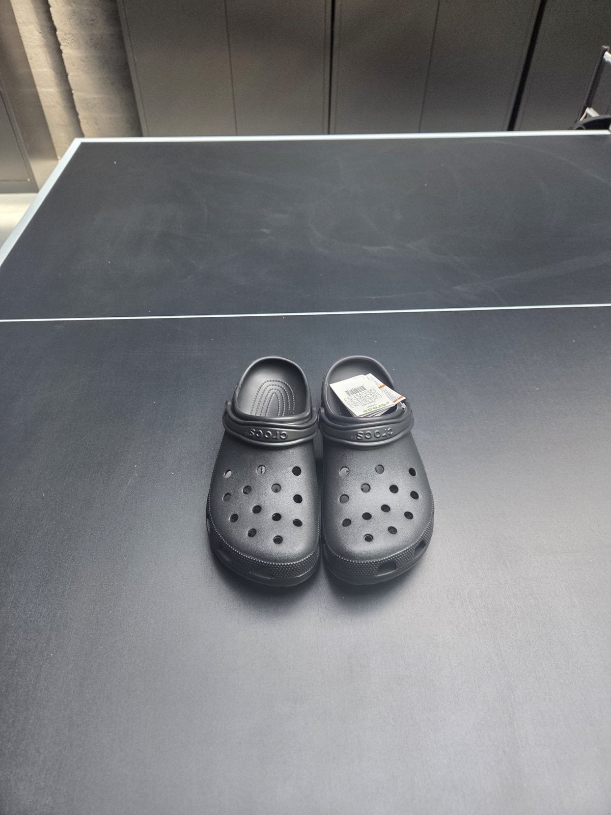 Nieuwe zwarte Crocs Classic, maat 45/46, Verzenden, Nieuw, Zwart, Slippers