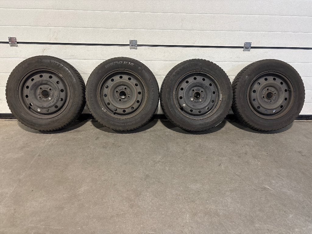 14" vredestein winterbanden st 4 x 100 kia, daihatsu, suzuki, Auto-onderdelen, Ophalen, 14 inch, Gebruikt, Banden en Velgen
