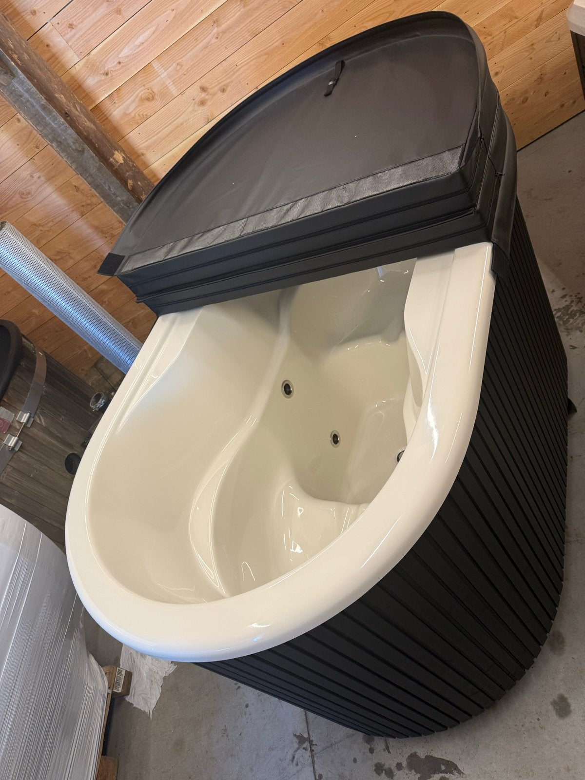 2 persoons hottub met interne kachel, Ophalen of Verzenden, Zo goed als nieuw