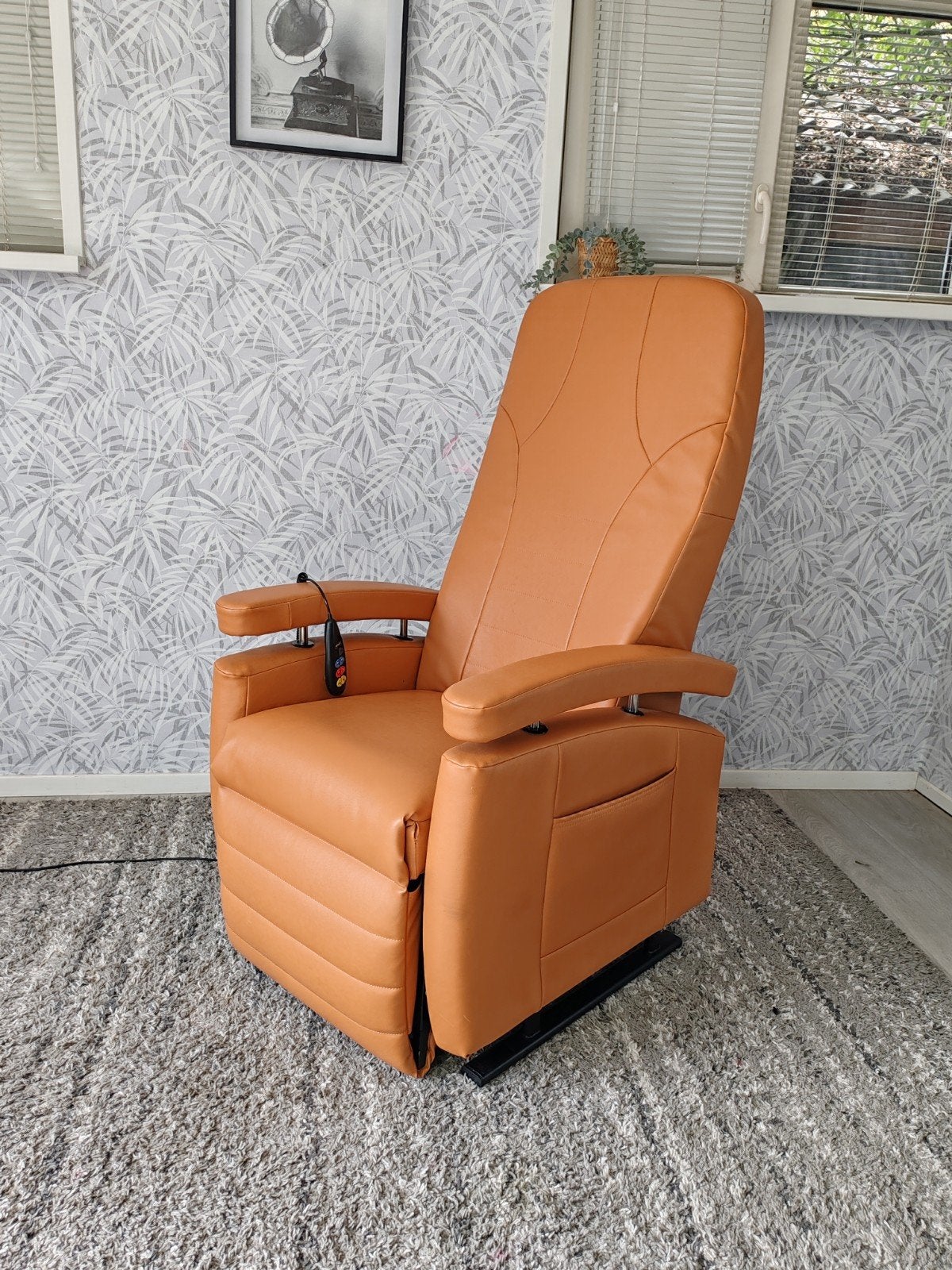 Fitform leren sta op stoel relax fauteuil met garantie, Fitform, Ophalen of Verzenden, Zo goed als nieuw, Onbekend