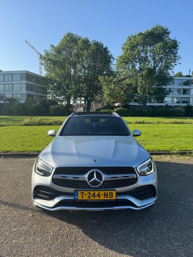 Mercedes-Benz GLC 200 197pk 4MATIC 9G-TRONIC 2022 Grijs, Auto's, 2000 kg, Leder en Stof, GLC, Vierwielaandrijving