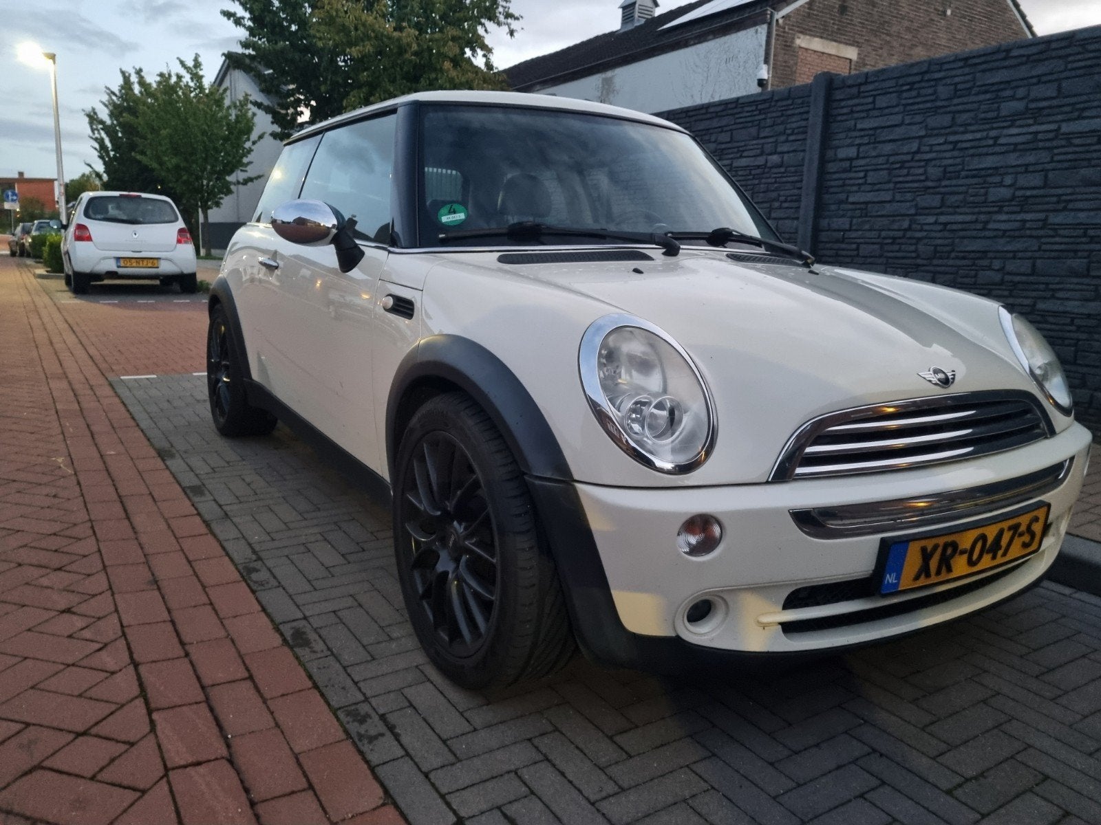 Mini 1.6 16V ONE 2007 Wit, Voorwielaandrijving, 15 km/l, 4 cilinders, 4 stoelen