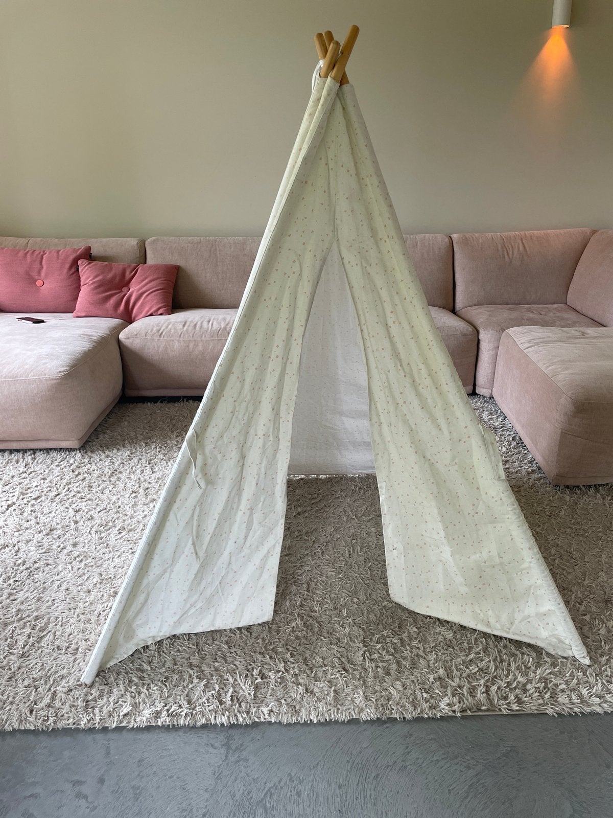 Søstrene Grene Kinder Wigwam / Tipi - Off-white met roze, Ophalen, Gebruikt, Hout