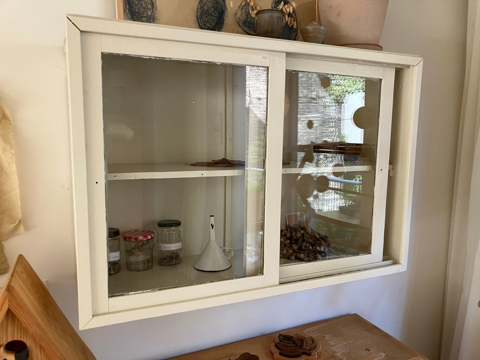 Vintage Servieskast wit geverfd met Farrow and Ball verf, Ophalen of Verzenden