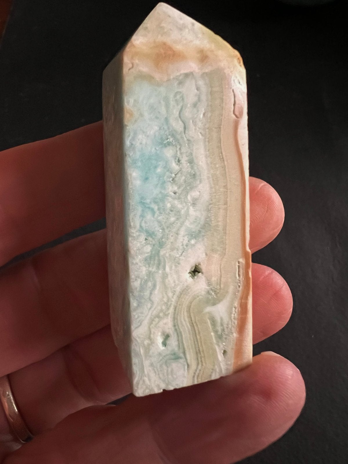Prachtige Caribische Calciet Obelisk - 45 gram, Ophalen of Verzenden