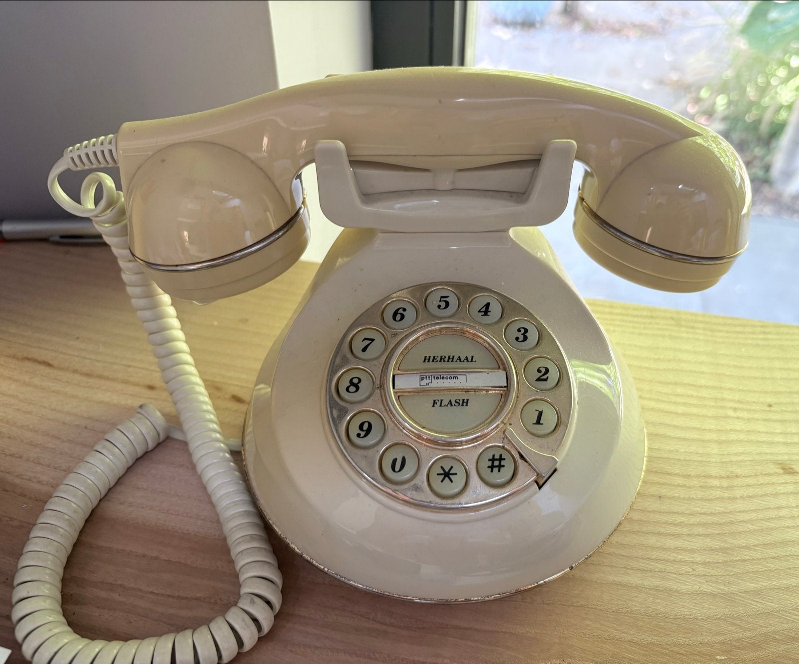 Vintage Telefoon  - Crème Kleur, Ophalen of Verzenden, Gebruikt, Met draaischijf