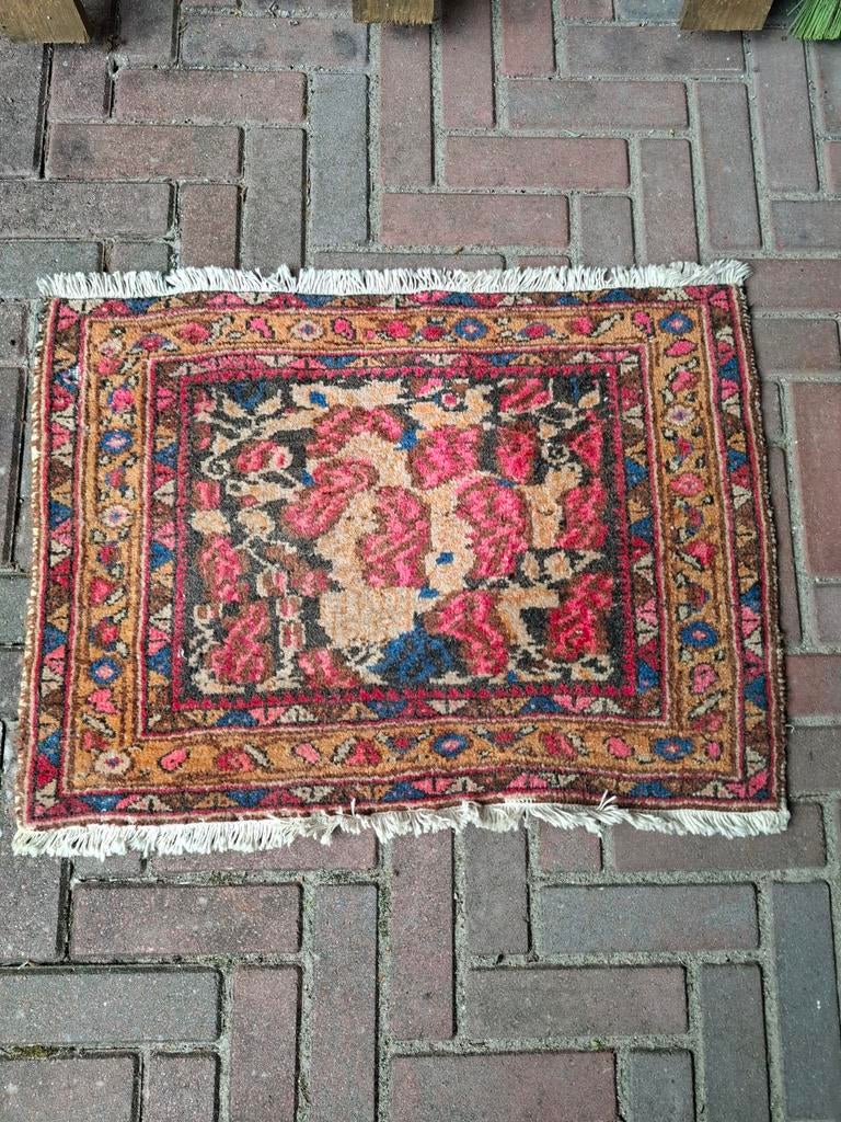 Vintage vloerkleedje 55x73 cm - Rijk gekleurd, Huis en Inrichting, Stoffering | Tapijten en Kleden, Gebruikt, 50 tot 100 cm, Bruin