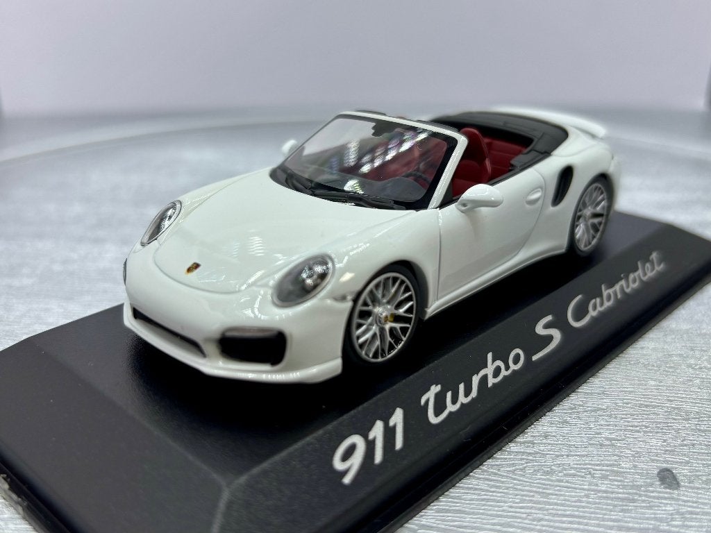 1:43  Porsche 911 turbo S cabriolet, Hobby en Vrije tijd, Modelauto's | 1:43, Ophalen of Verzenden, Zo goed als nieuw, Auto, MiniChamps