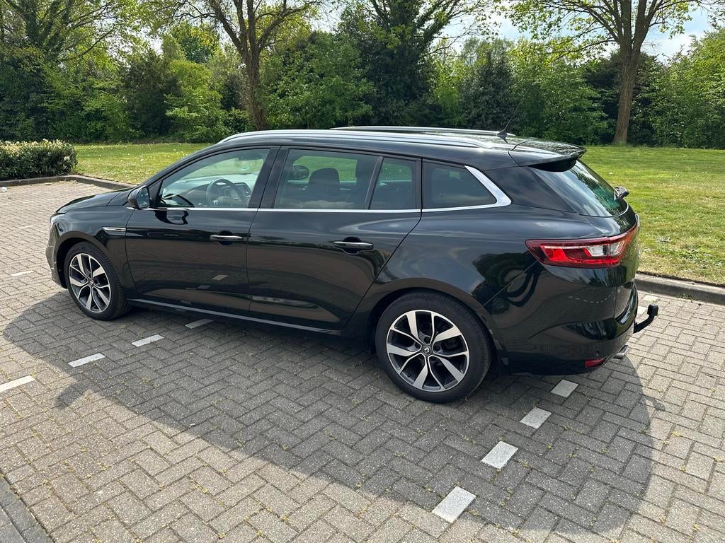 Renault Mégane 1.2 TCE 97KW EDC Estate 2017 Zwart, Auto's, 4 cilinders, Origineel Nederlands, Stationwagon, 19 km/l