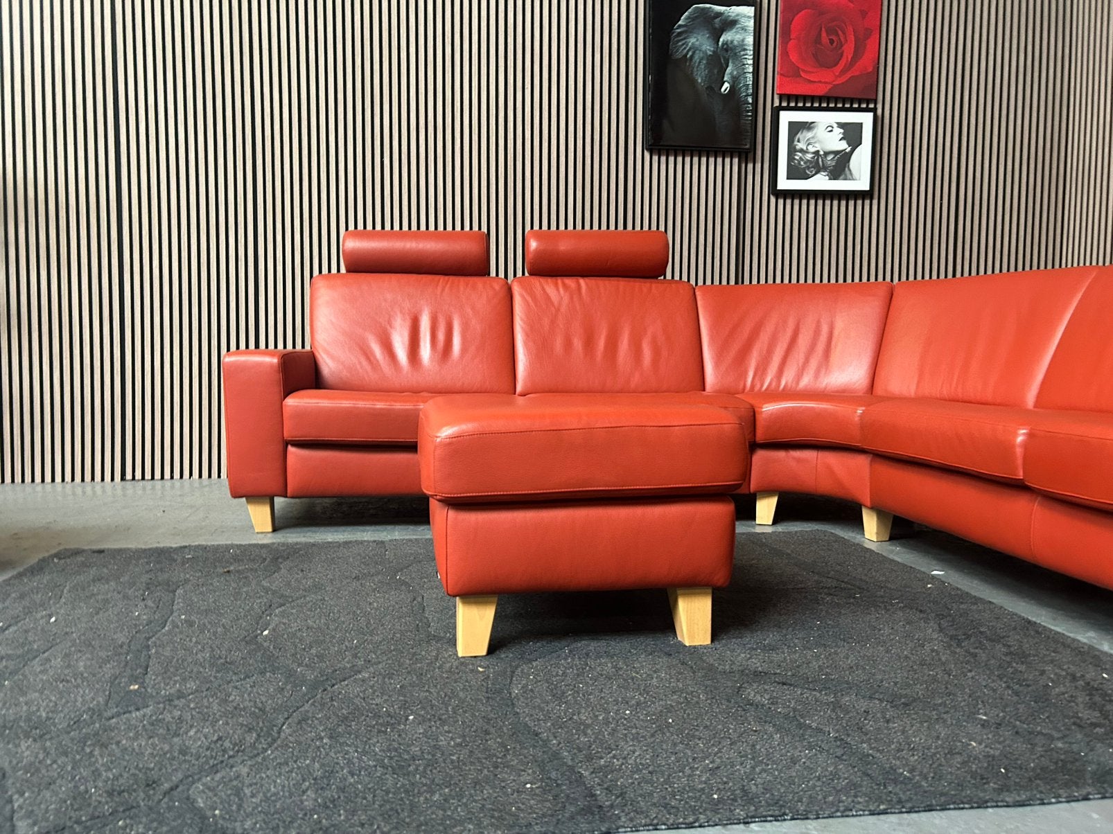 Foto 3 van GRATIS LEVERING Hoekbank Montel Leer Rood 270X270 GEREINIGD