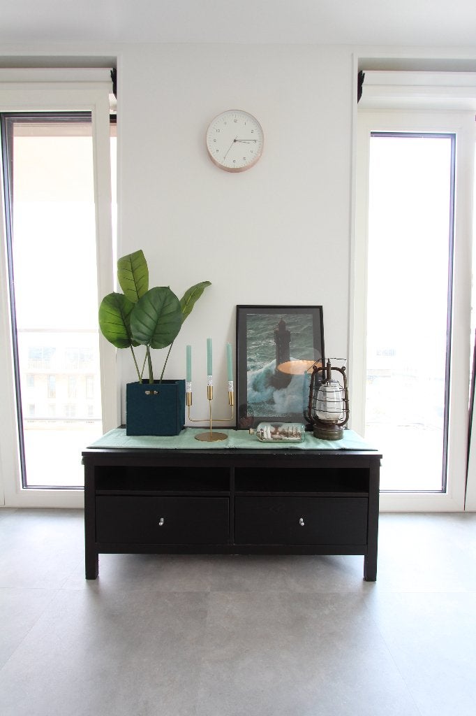 IKEA Hemnes TV media Meubel Met 2 Lades dressoir woonkamer, Huis en Inrichting, Kasten | Televisiemeubels, Gebruikt, Minder dan 100 cm