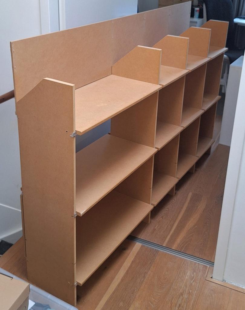 Gratis vakkenkast 175x33x105cm, Ophalen, Gebruikt, Minder dan 150 cm, Minder dan 100 cm
