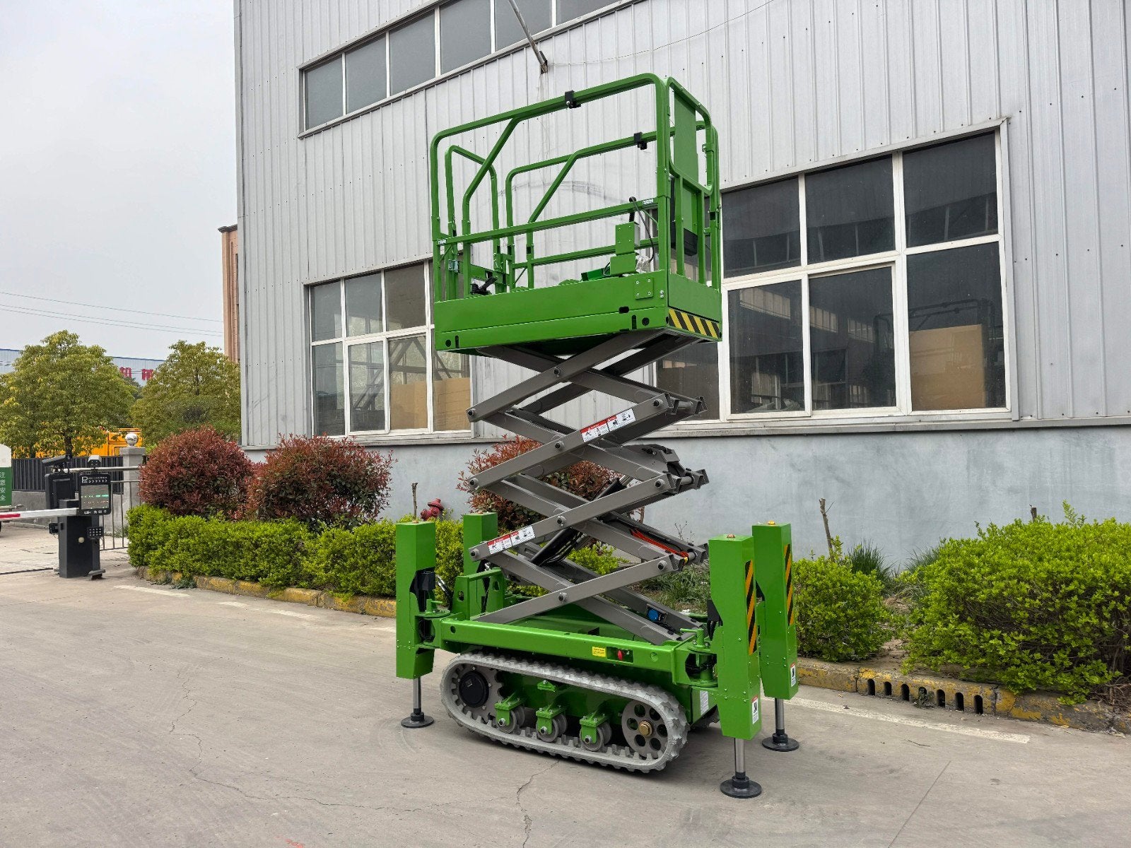 Nieuwe Compacte Rups Schaarhoogwerker 7.8m Werkhoogte, Doe-het-zelf en Verbouw, Gereedschap | Overige machines, Ophalen, Nieuw