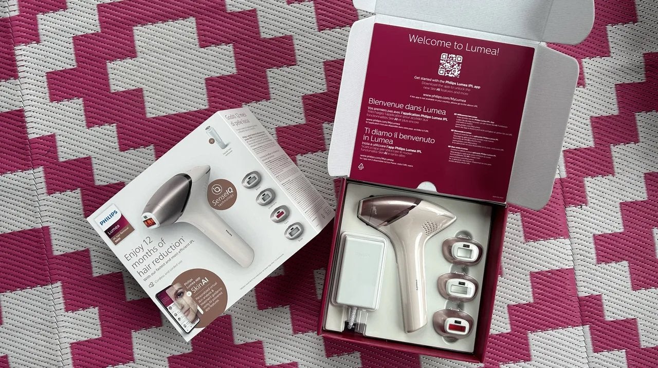 Philips Lumea IPL 9900 - Haarverwijderingsapparaat, Ophalen of Verzenden, Zo goed als nieuw, Scheren en Epileren