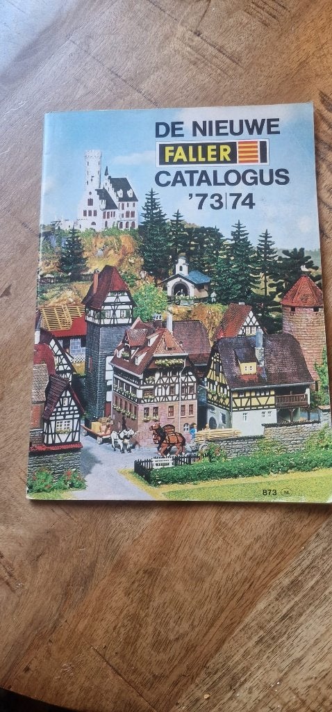 Marklin en Faller catalogus 73-74 boekjes van vroeger, Gebruikt, Gelijkstroom of Wisselstroom, Märklin, Boek, Tijdschrift of Catalogus