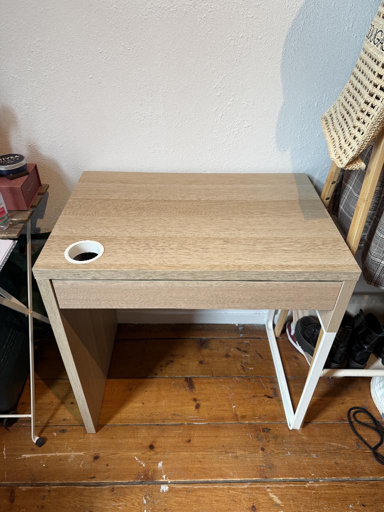 IKEA bureau, Ophalen, Met lades, Gebruikt, Hout