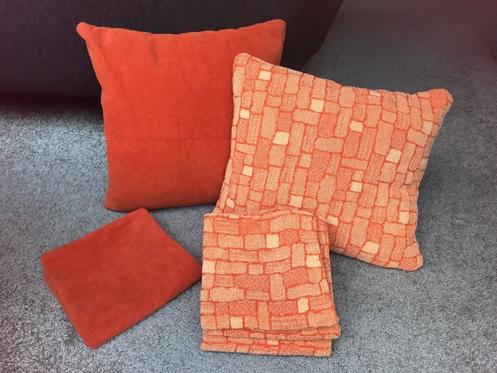 te koop: 4 oranje kussenhoesjes, Vierkant, Oranje, Ophalen of Verzenden, Zo goed als nieuw