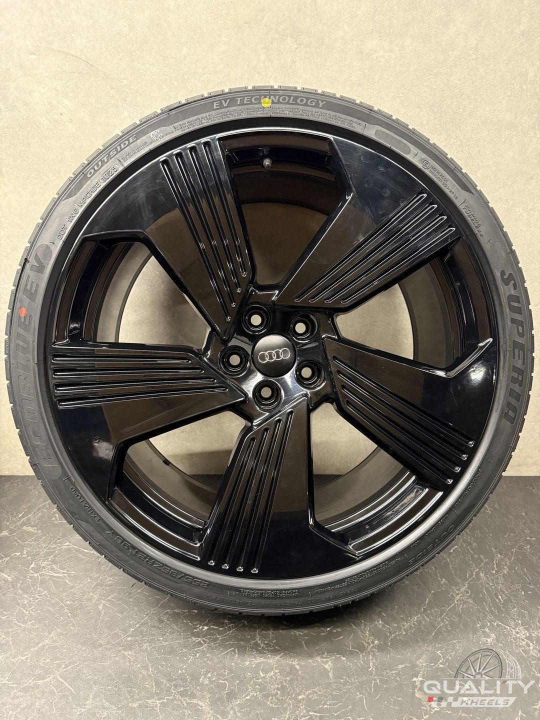 21” Audi A6 S6, A7 S7, RS Q3 Volkswagen Tiguan Velgen + Band, Auto-onderdelen, Banden en Velgen, Gebruikt, 255 mm, -, -