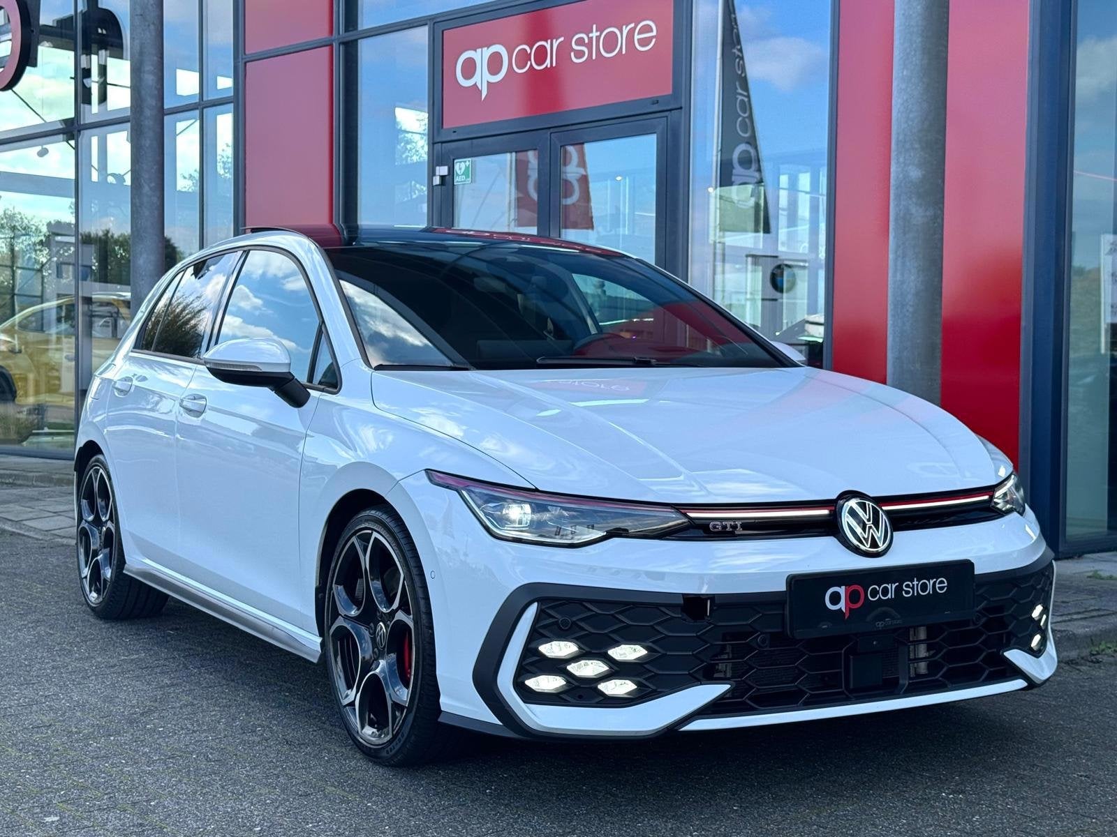 Volkswagen GOLF 2.0 TSI GTI Vol ! | Panorama | IQ-Lights | H, Voorwielaandrijving, 730 kg, Gebruikt, Euro 6