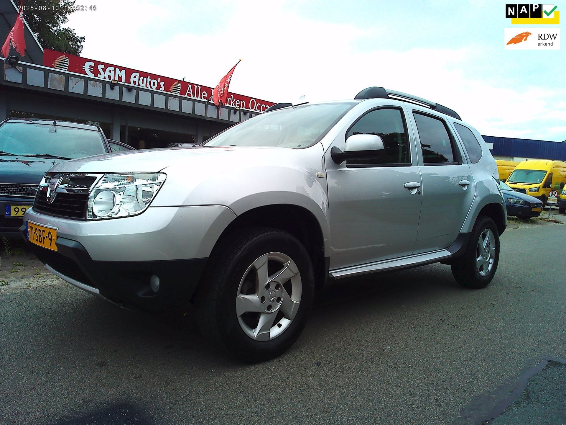 Dacia Duster 1.6 Lauréate 2wd(Airco APK 2027), Voorwielaandrijving, Euro 5, Gebruikt, Elektrische ramen